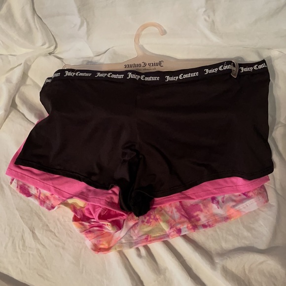 NWT Juicy Couture Plus Size Cheeky Panties.
3-pk - Picture 2 of 3
